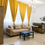 Chic 4*