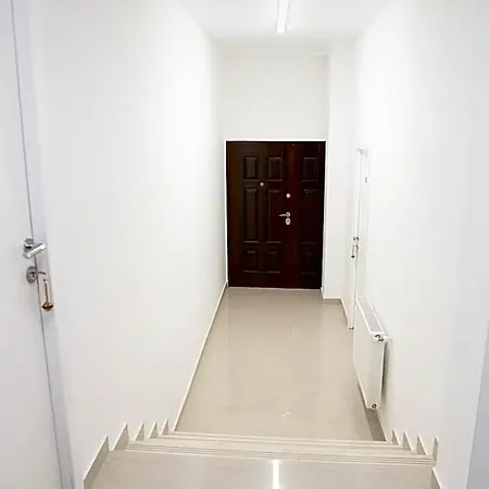 Apartahotel Chic 4*