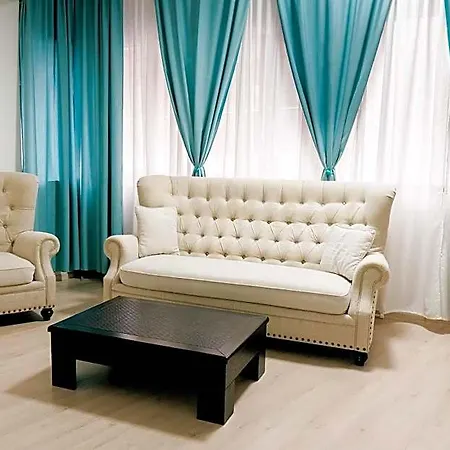 Chic Apartahotel 4*