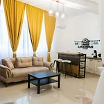 Apartahotel Chic 4*