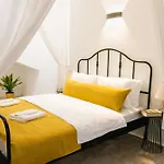 Chic Apartahotel 4*